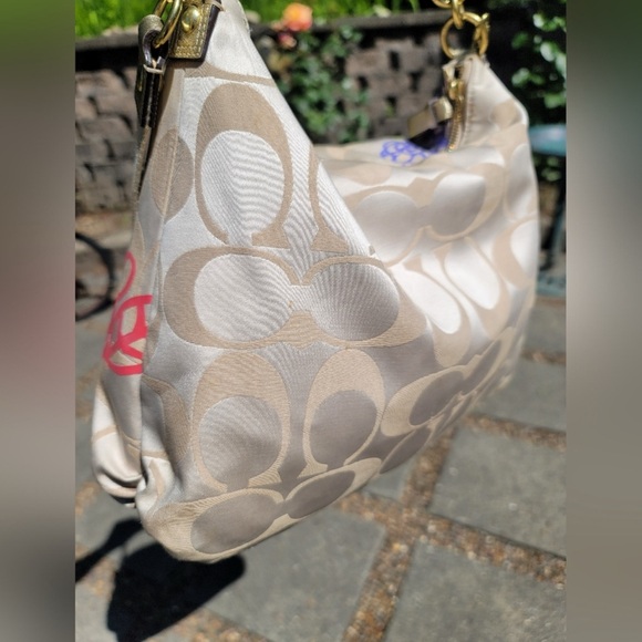 Vintage Coach POPPY Bright Flower Patterns over Beige/Gold Canvas & Leather - Picture 10 of 15